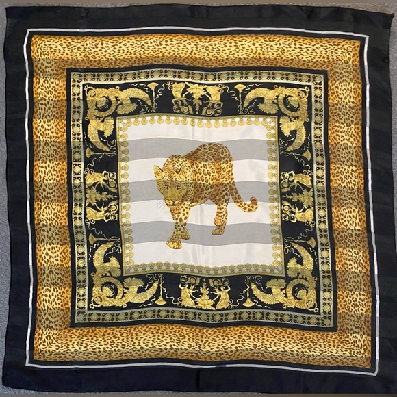 COPY - 🐆 BEAUTIFUL LEOPARD SCARF - Picture 4 of 16